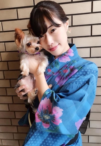 Asuka-Oda-kimono-dog