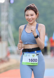 ออมสิน-ธันย์นิดา