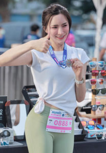 กี้-จรินภรณ์-วิ่ง กี้-จรินภรณ์-วิ่ง