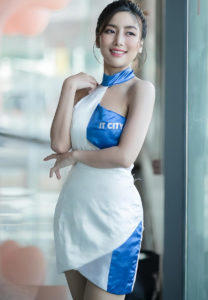 แยมโรล-กรณรัชตา