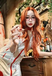 พลอยชมพู วัชรเจริญพงษ์