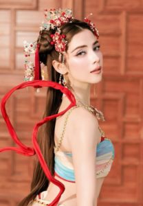 จีน่าเดอะเฟส