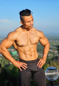 บ่าวไข่เจียว-เอกพลชด์สร-002-Dazzling