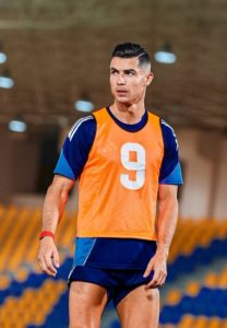 Cristiano-Ronaldo-006-Stunning