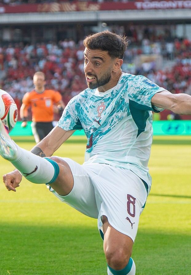 Bruno Fernandes จังหวะเล่นลูกกลางอากาศในเกมทีมชาติโปรตุเกส